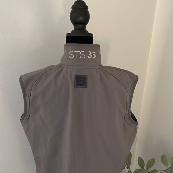 Mens Sperry Top Sider Vest. STS35 Size Medium
Soft-Shell fleece line vest - Picture 5 of 10